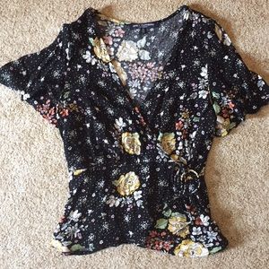 Wrap style short sleeve cardigan